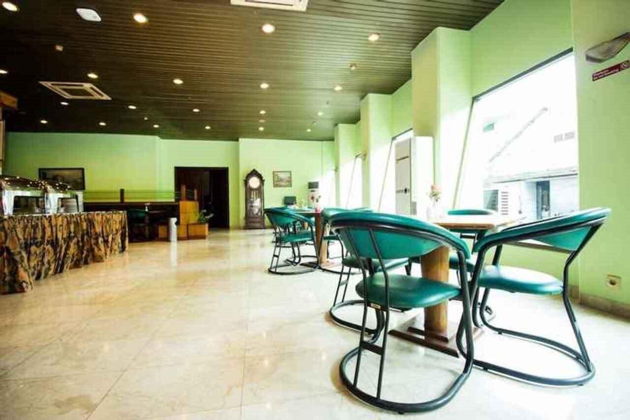 阿尔卑斯酒店 雅加达 外观 照片